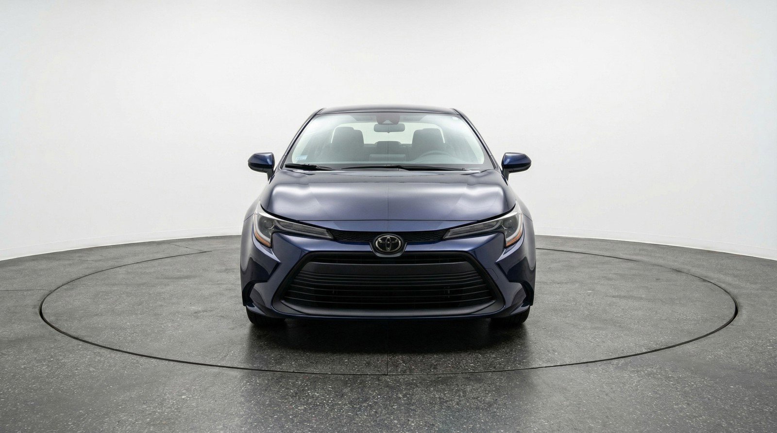 Used 2025 Toyota Corolla LE FWD image 2
