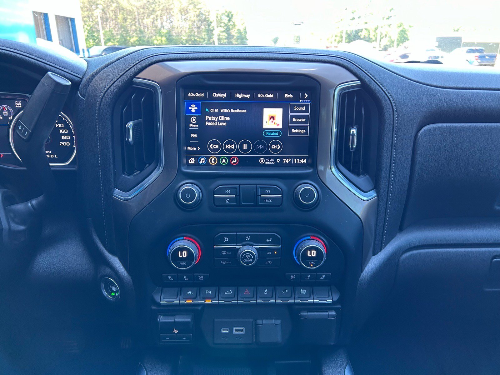 Used 2022 Chevrolet Silverado 1500 High Country w/ LPO, Dark Essentials Package AWD/4WD image 13
