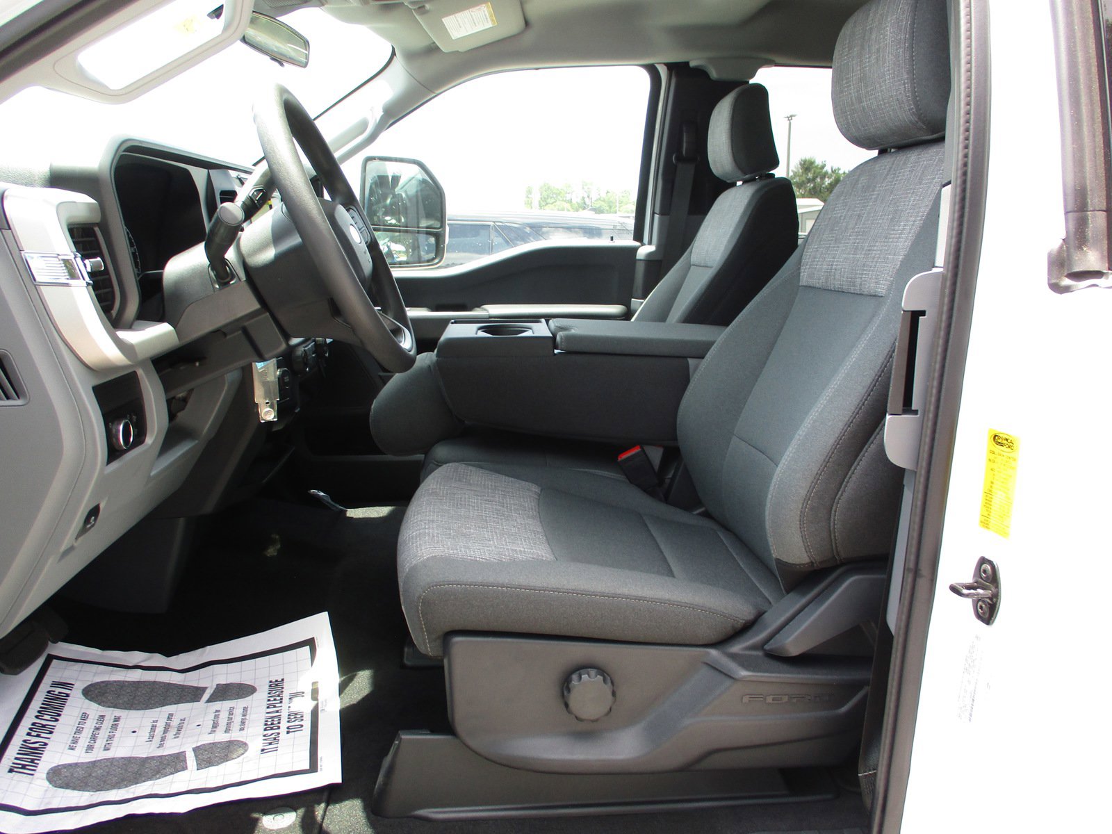 New 2023 Ford F550 2WD SuperCab Super Duty image 8