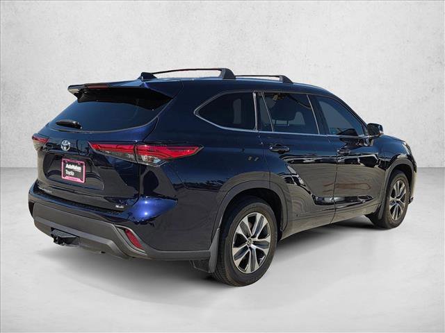 Used 2021 Toyota Highlander XLE FWD image 5