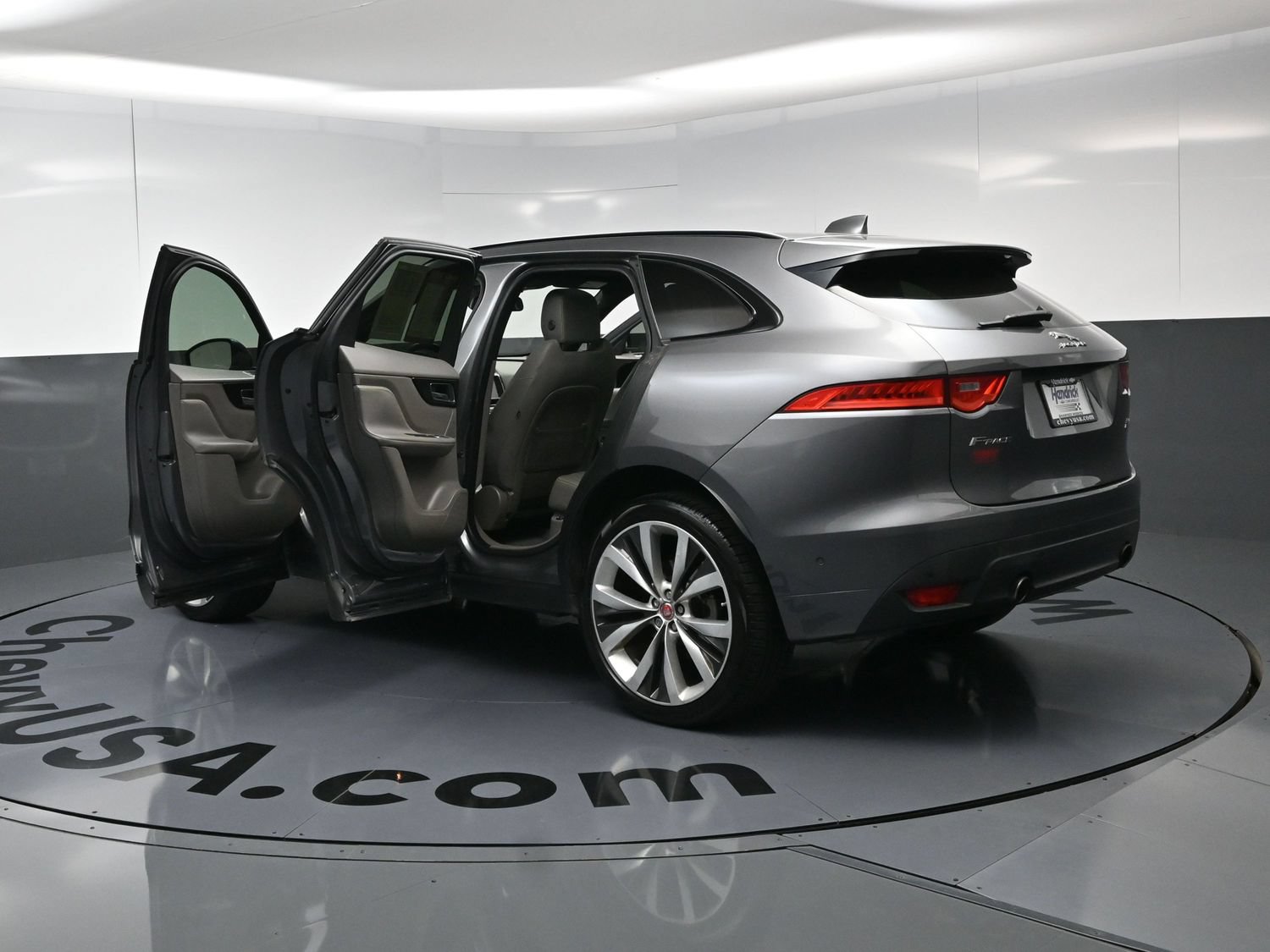 Used 2017 Jaguar F-PACE R-Sport AWD/4WD image 29