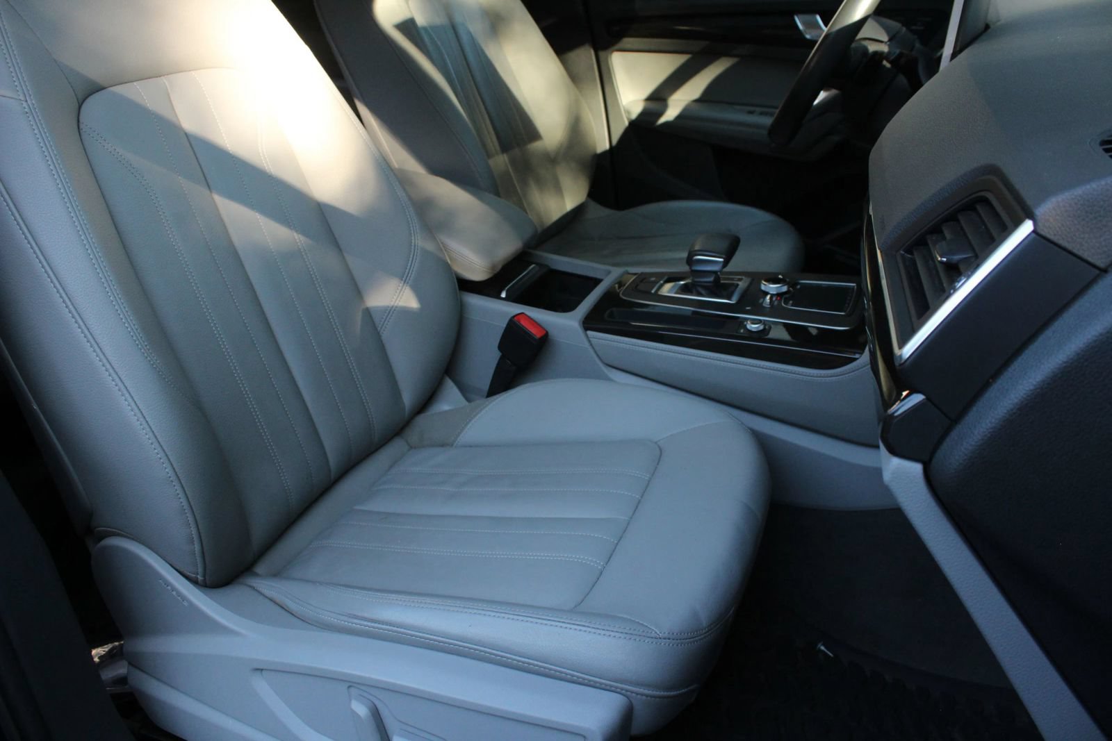 Used 2019 Audi Q5 2.0T Premium Plus w/ Premium Plus Package AWD/4WD image 23