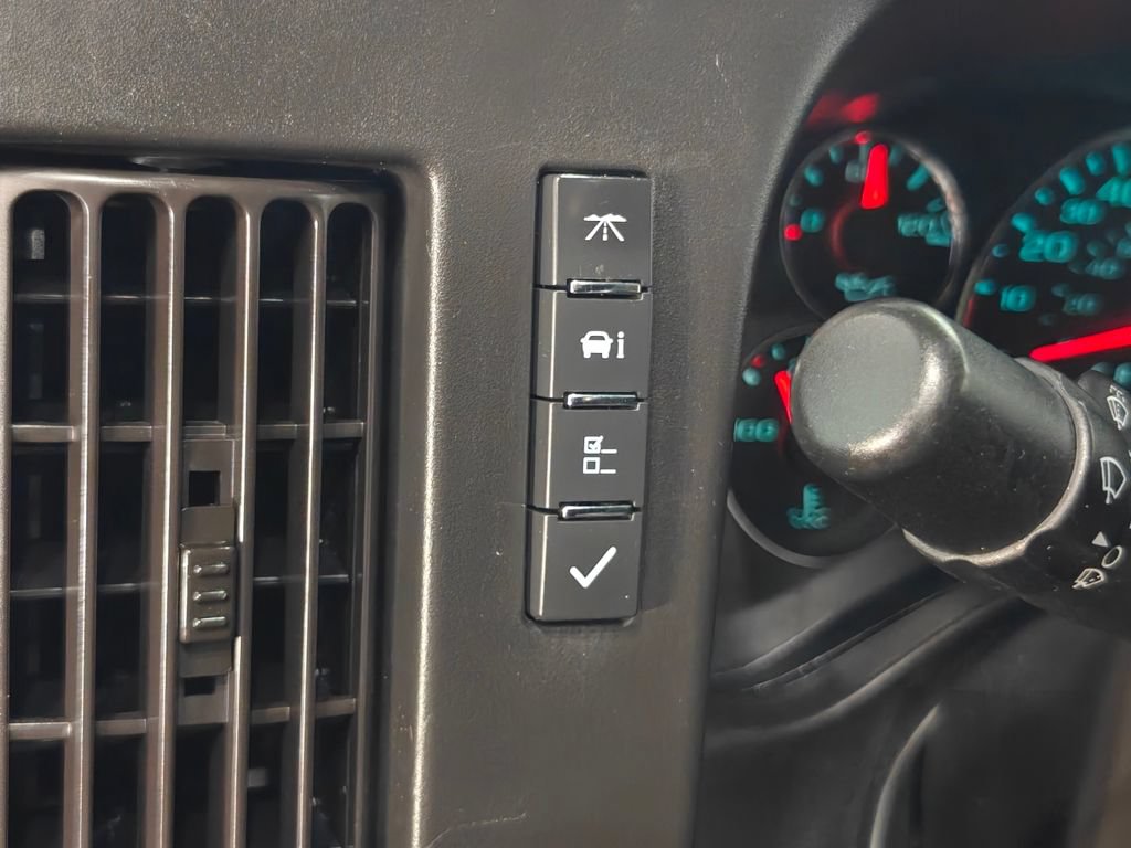 Used 2023 GMC Savana 2500 LS w/ Driver Convenience Package RWD image 10