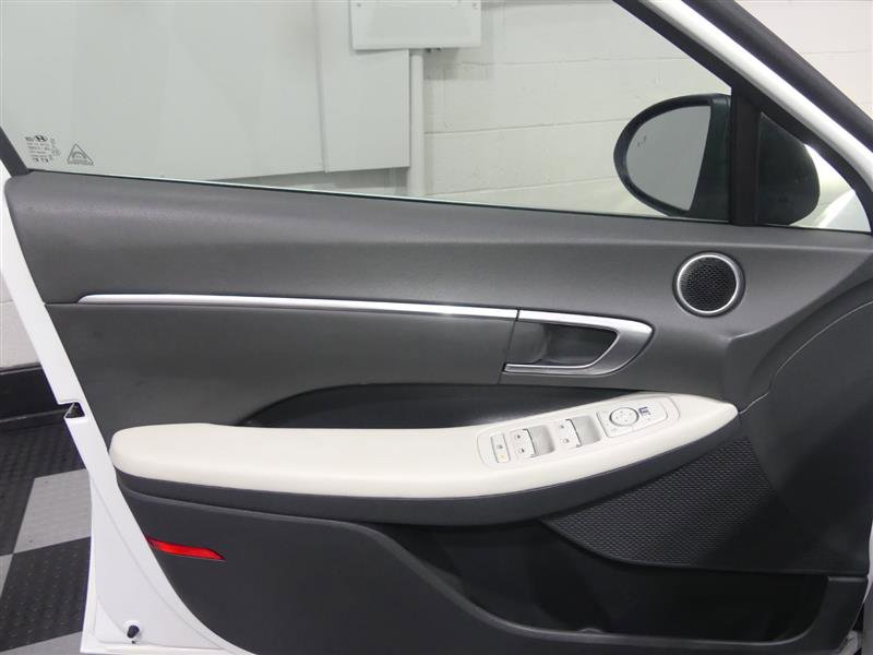 Used 2022 Hyundai Sonata SEL w/ Convenience Package FWD image 18
