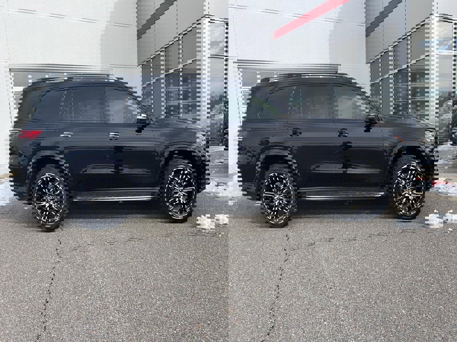 Used 2021 Mercedes-Benz GLS 580 4MATIC image 26