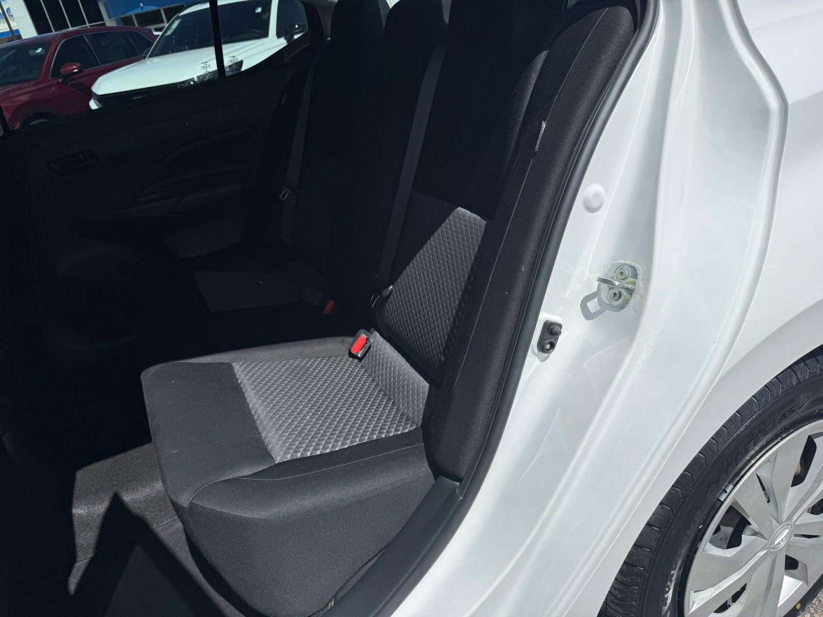 Used 2020 Nissan Versa S image 32