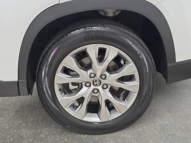 Certified 2025 Toyota Grand Highlander AWD image 30