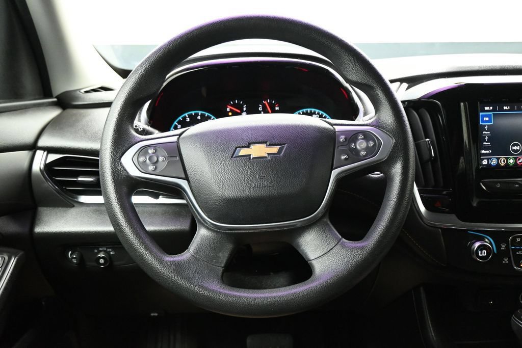 Used 2020 Chevrolet Traverse LS FWD image 14