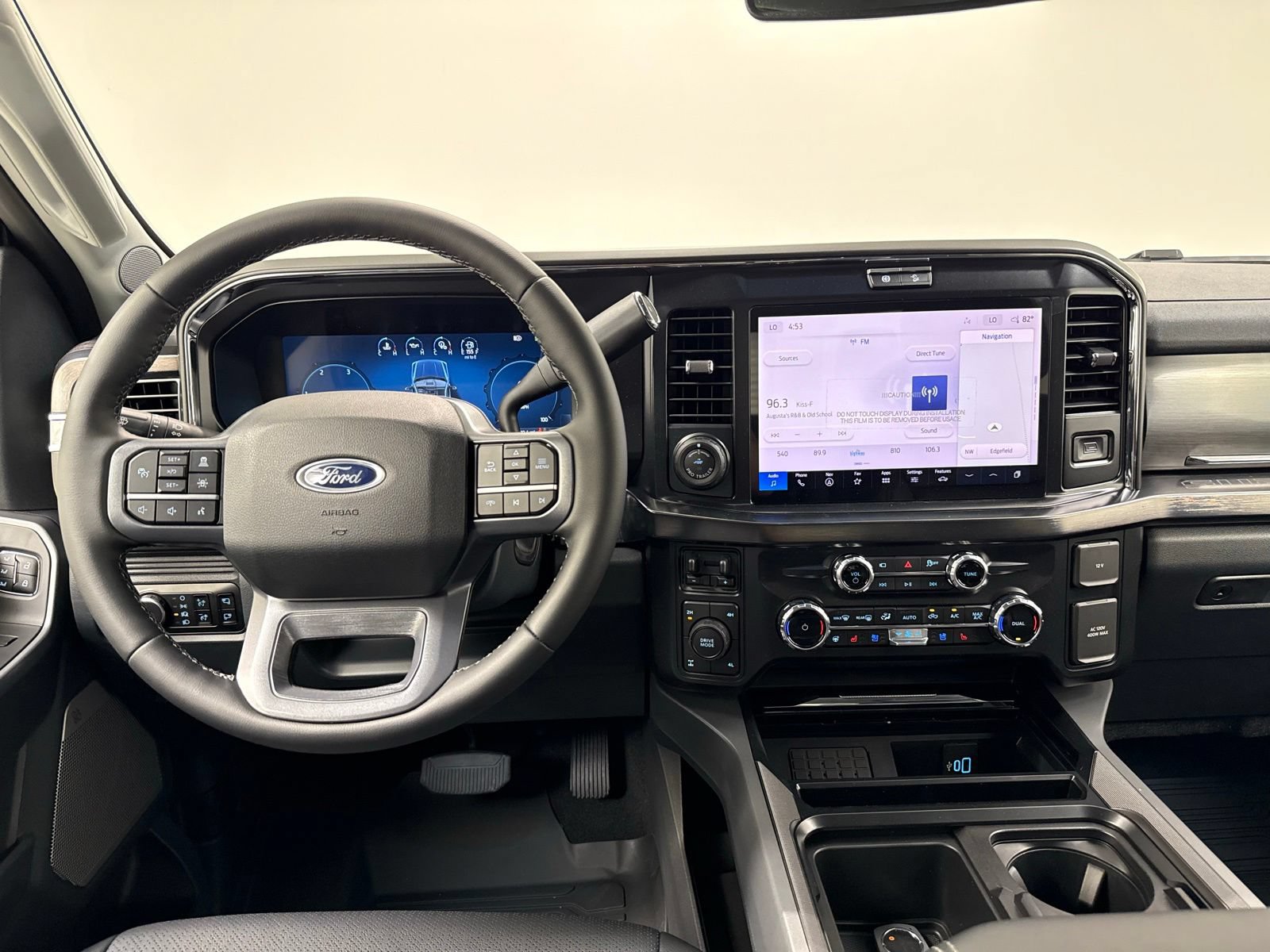 New 2026 Ford F250 Lariat w/ Black Appearance Package AWD/4WD image 31