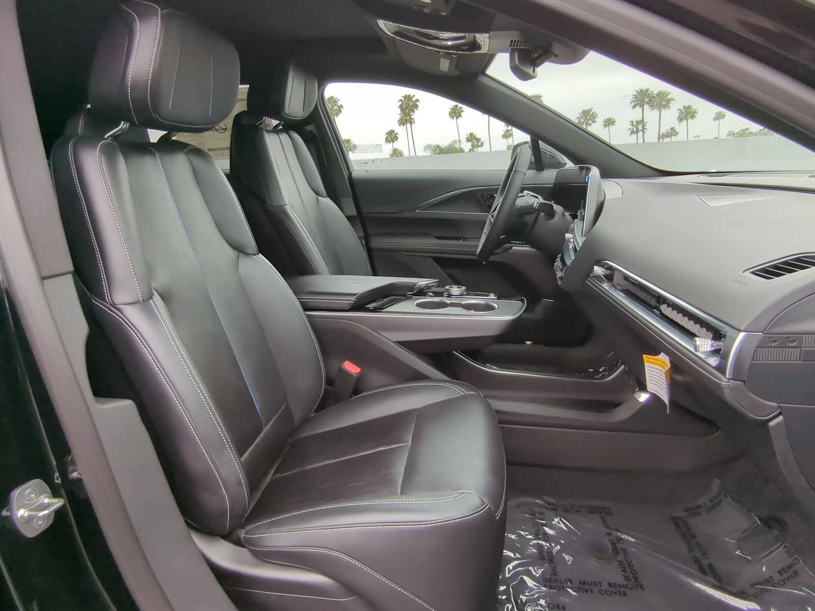 Certified 2024 Cadillac Lyriq Luxury AWD/4WD image 20