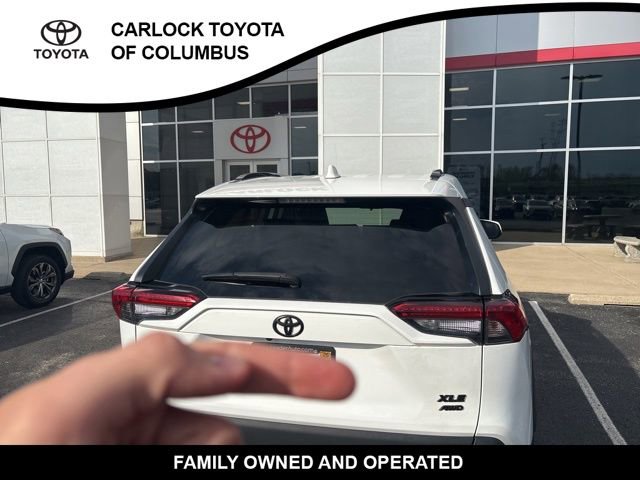 Used 2021 Toyota RAV4 XLE w/ Convenience Package AWD/4WD image 6