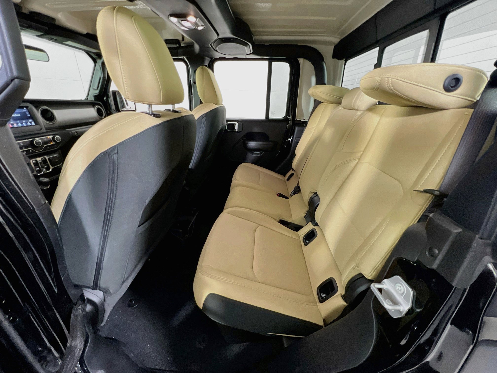 Used 2023 Jeep Gladiator Sport AWD/4WD image 22