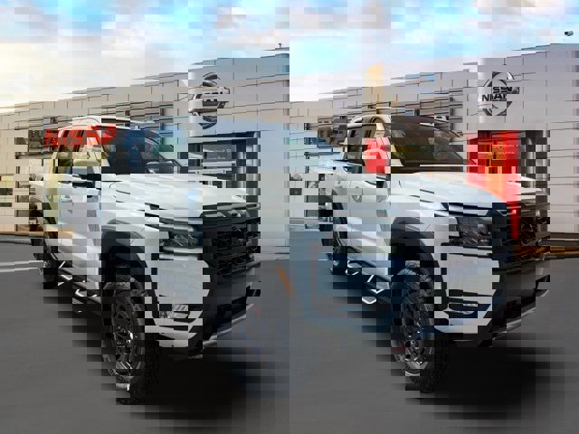 New 2026 Nissan Frontier PRO-4X w/ Pro-4x Convenience Package