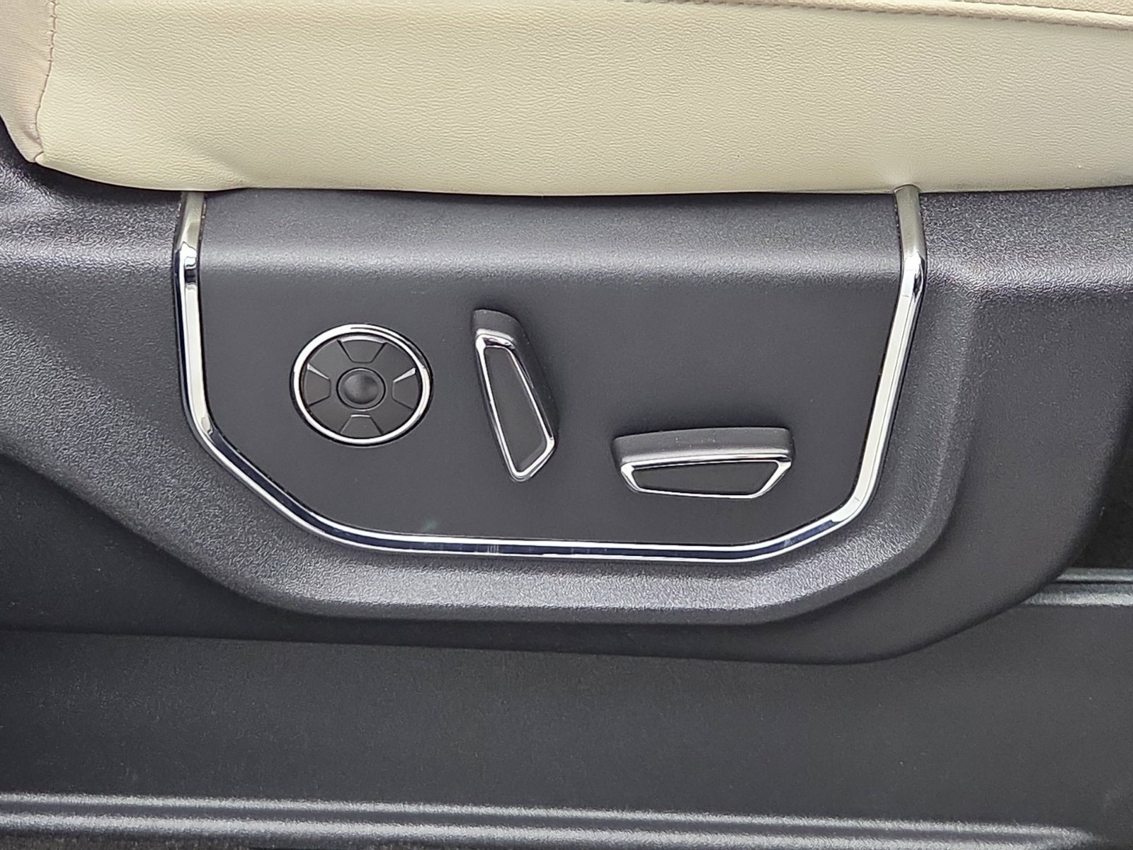 Used 2019 Ford Expedition Platinum AWD/4WD image 45