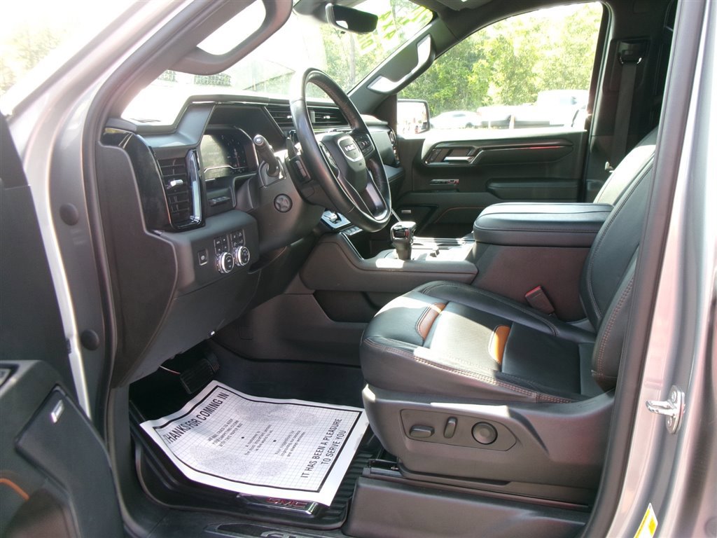 Used 2024 GMC Sierra 1500 AT4 w/ Technology Package image 17