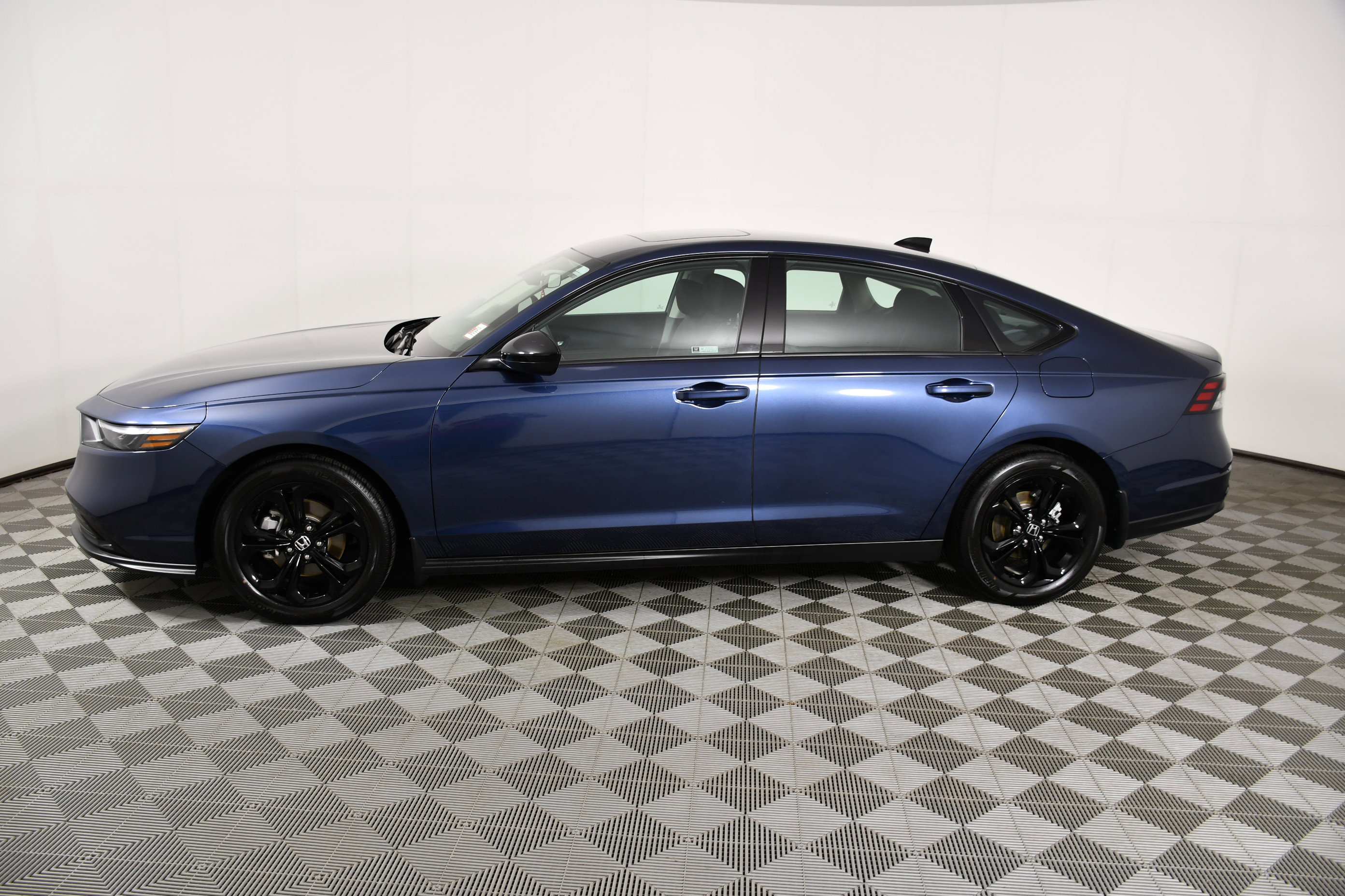 Certified 2025 Honda Accord SE image 8