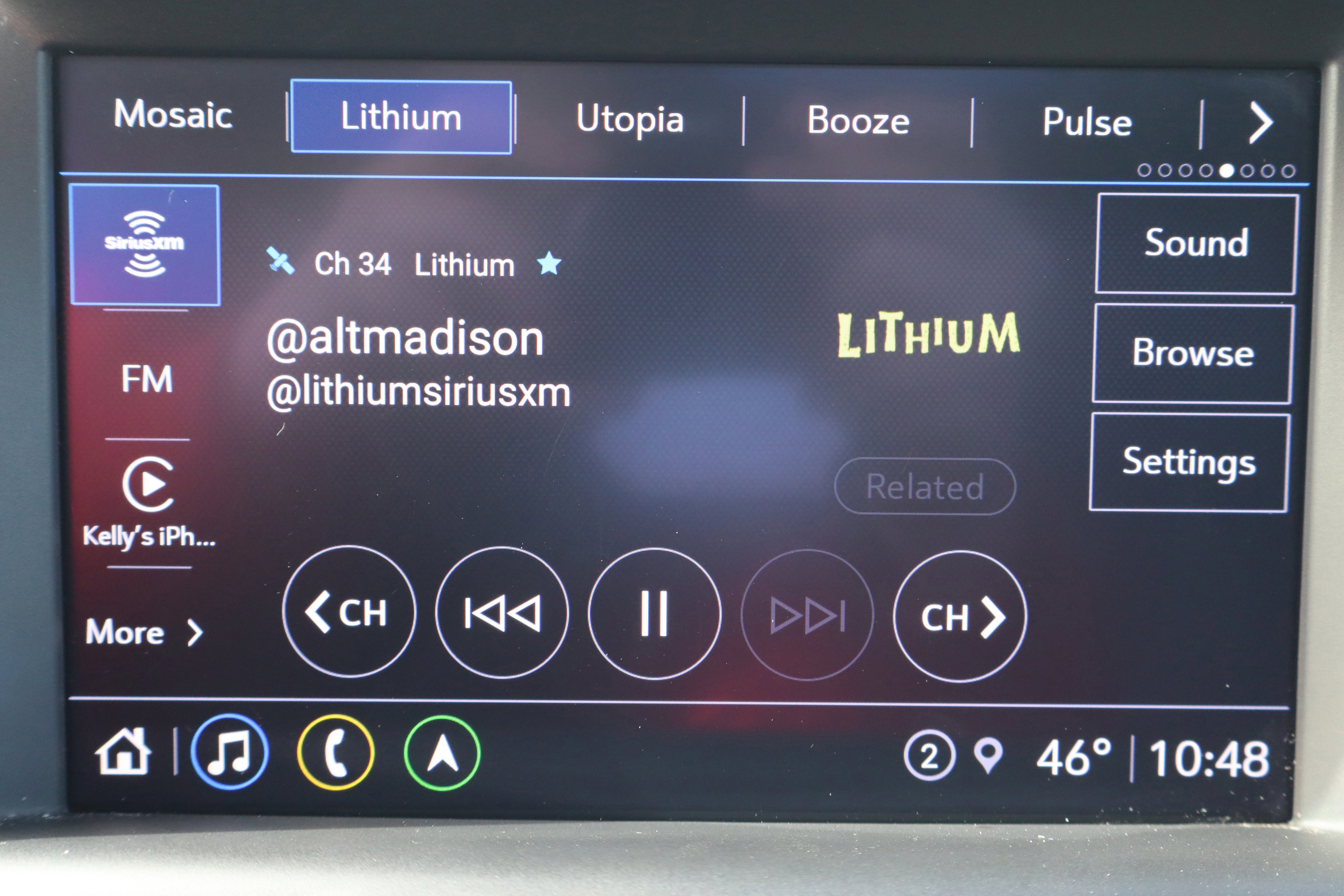 Used 2023 GMC Terrain Denali w/ Denali Premium Package image 19