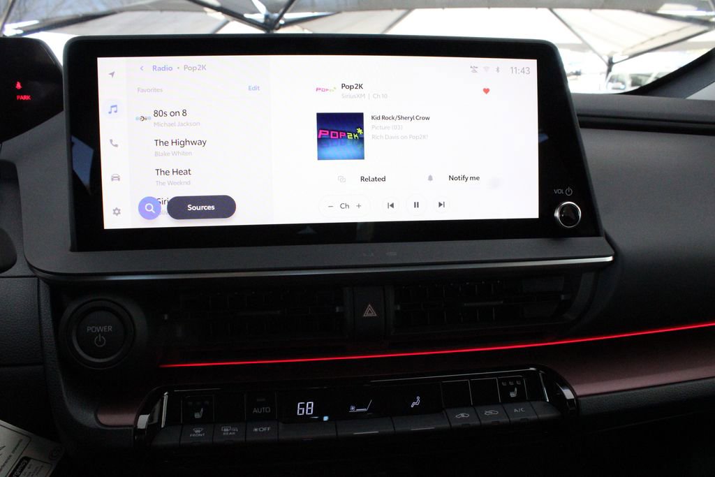 New 2026 Toyota Prius Plug-In Hybrid FWD image 4