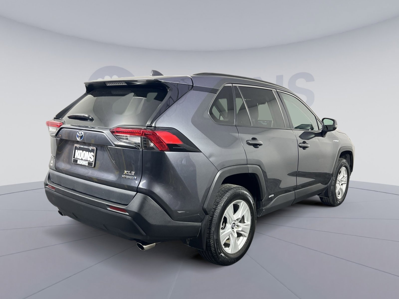 Used 2020 Toyota RAV4 XLE image 7