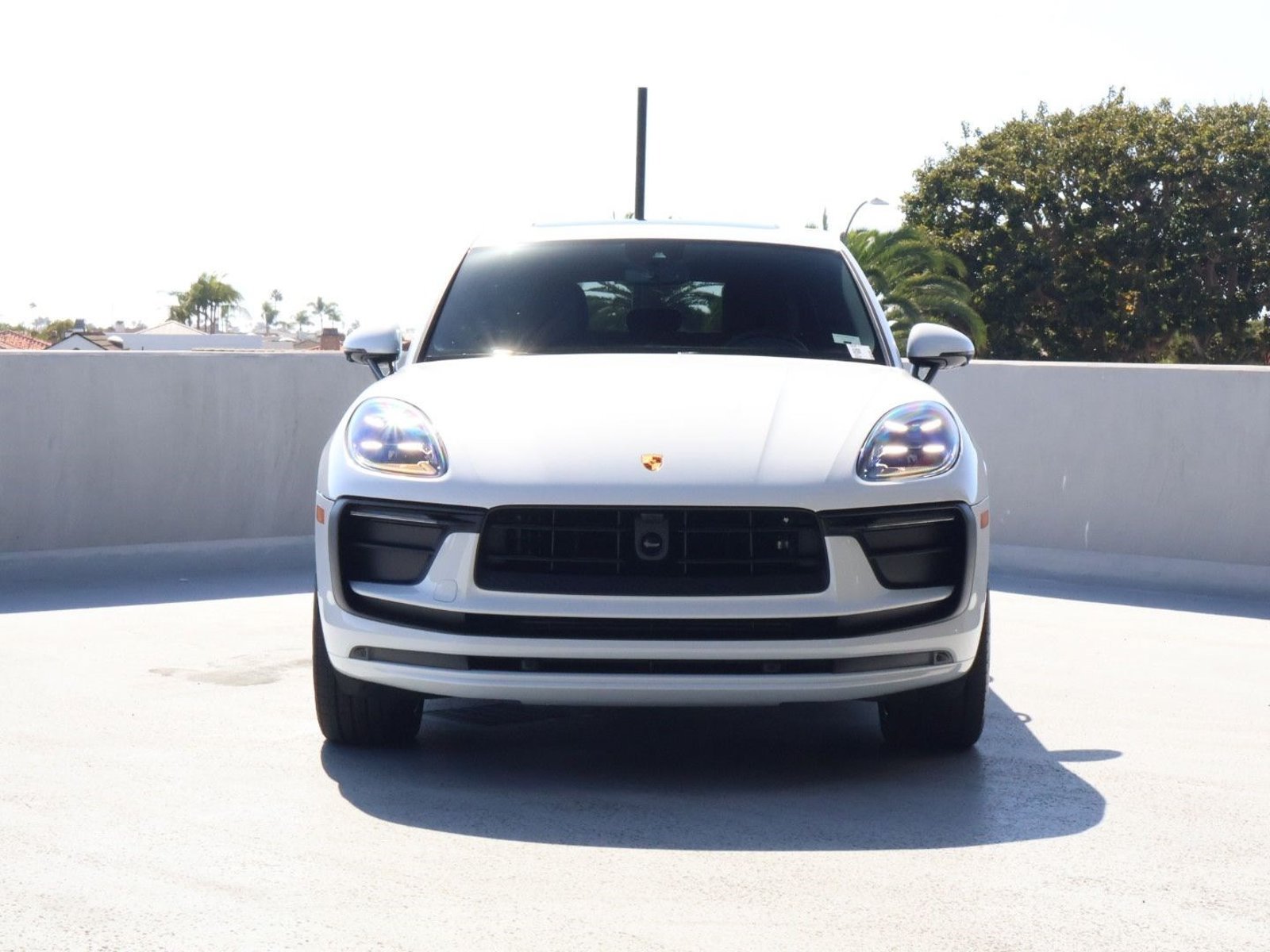 Certified 2026 Porsche Macan AWD/4WD image 6