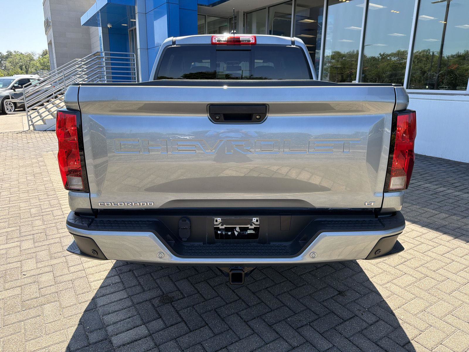 Used 2023 Chevrolet Colorado LT w/ LT Convenience Package II AWD/4WD image 4