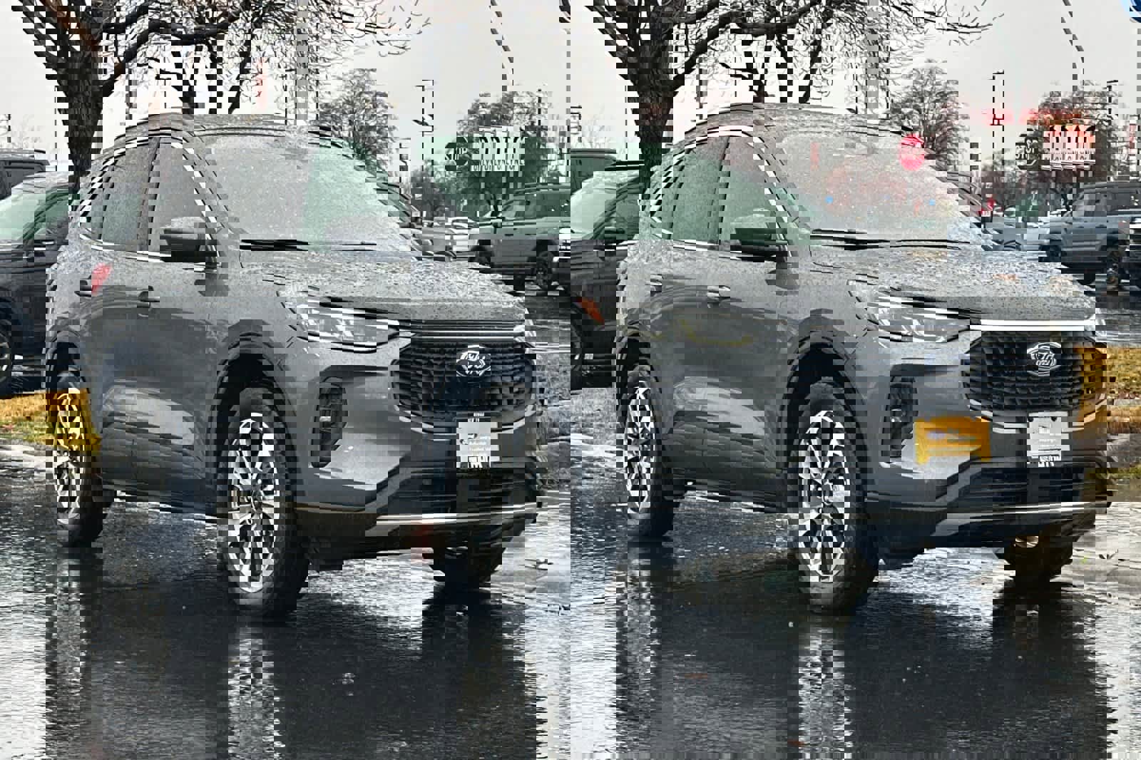 Certified 2025 Ford Escape Platinum image 9