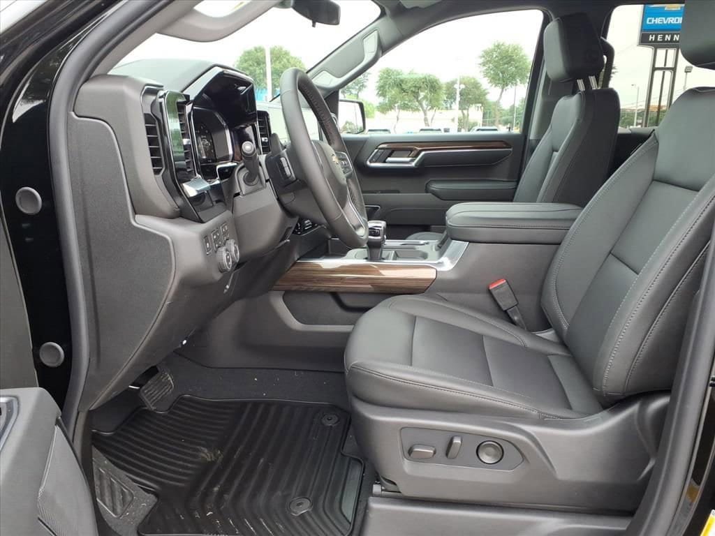 New 2026 Chevrolet Silverado 1500 LT w/ Z71 Off-Road Package AWD/4WD image 16