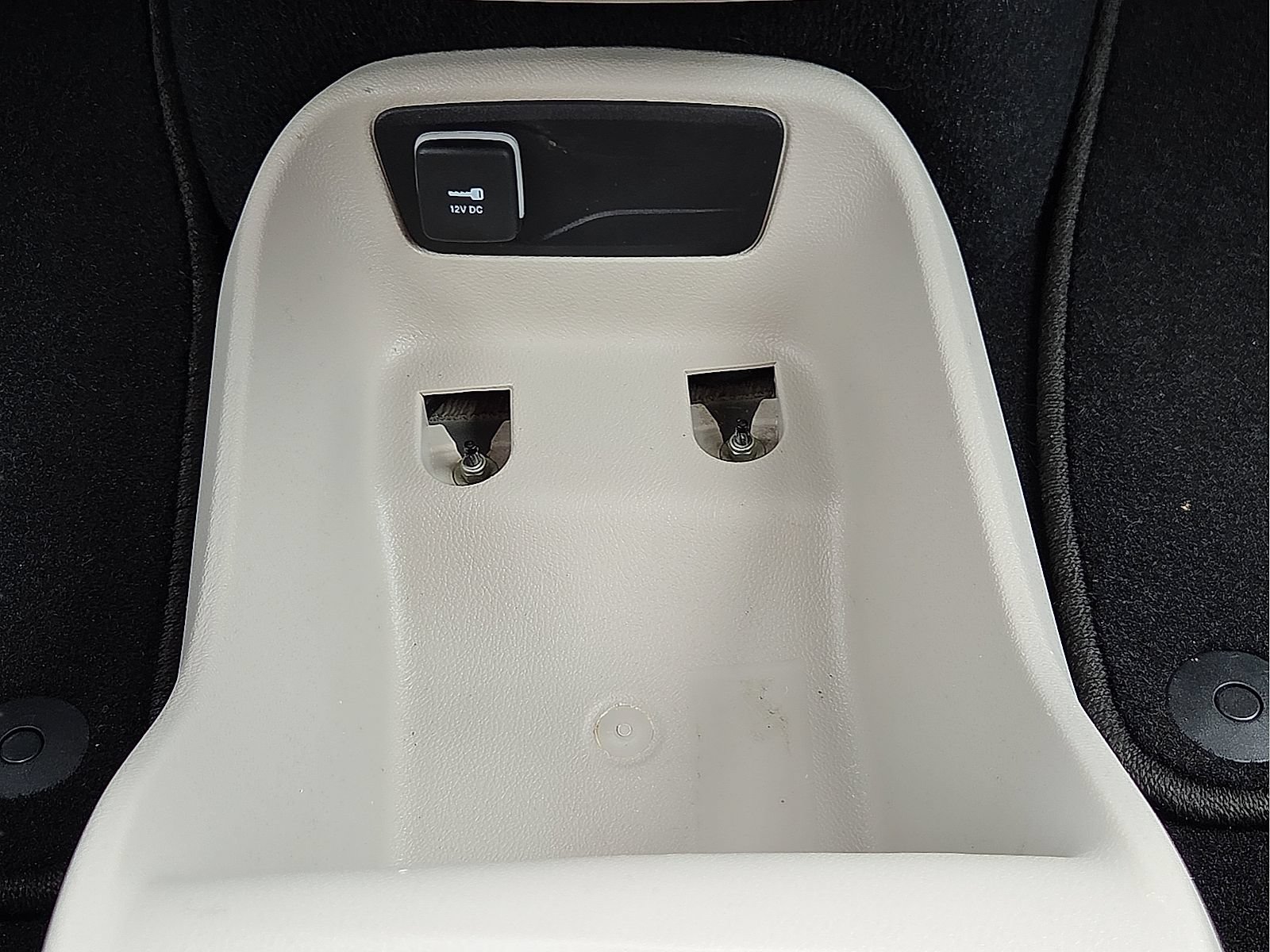 Used 2023 Chrysler Voyager LX FWD image 18