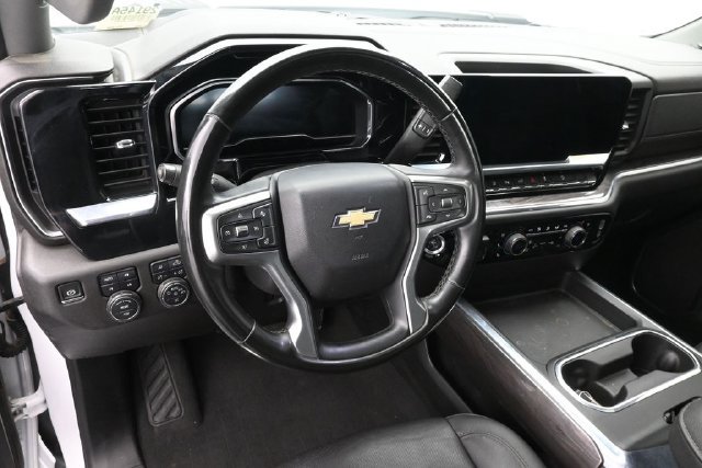 Used 2024 Chevrolet Silverado 2500 LTZ w/ LTZ Convenience Package AWD/4WD image 26