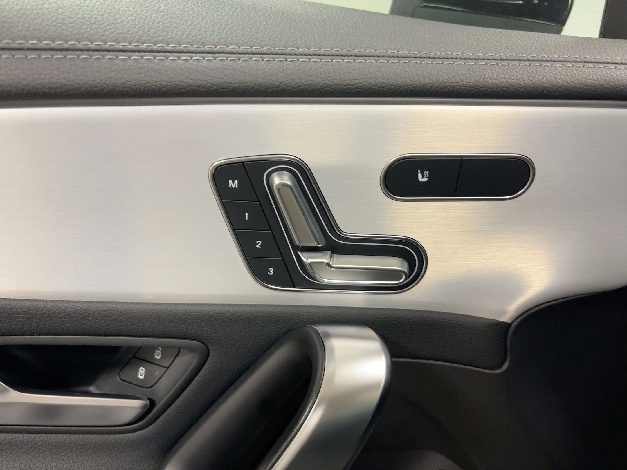 Used 2025 Mercedes-Benz CLA 250 image 22