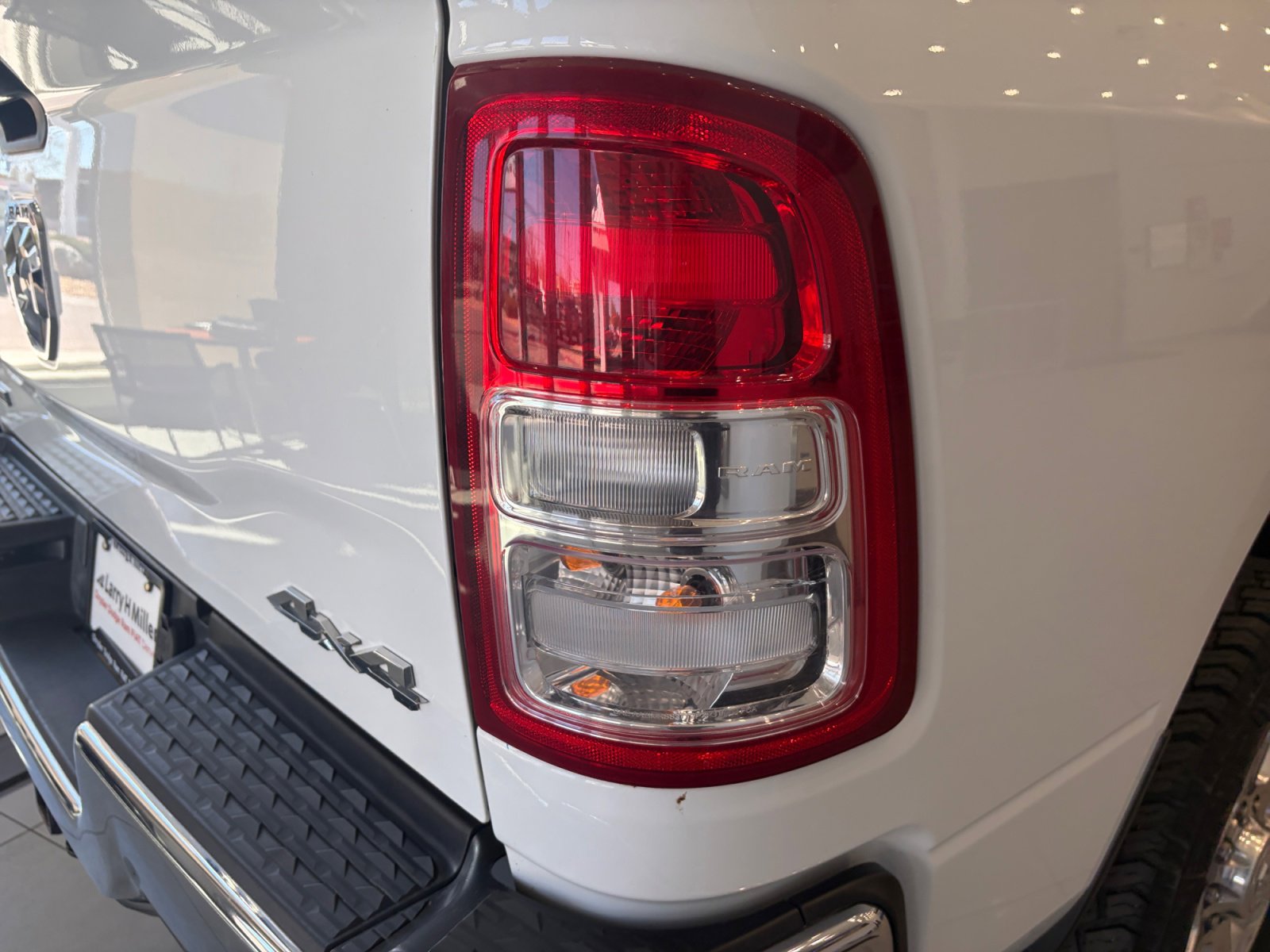 Used 2024 RAM 2500 Big Horn AWD/4WD image 28