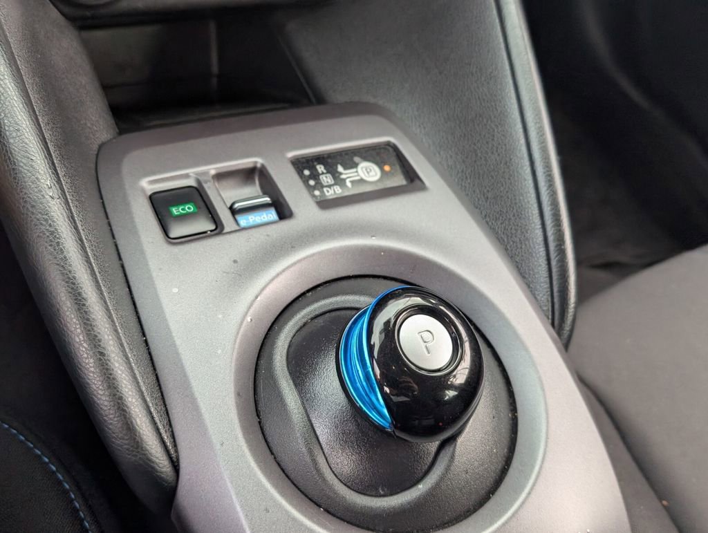 Used 2024 Nissan Leaf S image 24