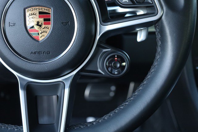 Used 2019 Porsche 718 Cayman RWD image 29