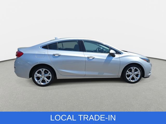 Used 2017 Chevrolet Cruze Premier FWD image 4