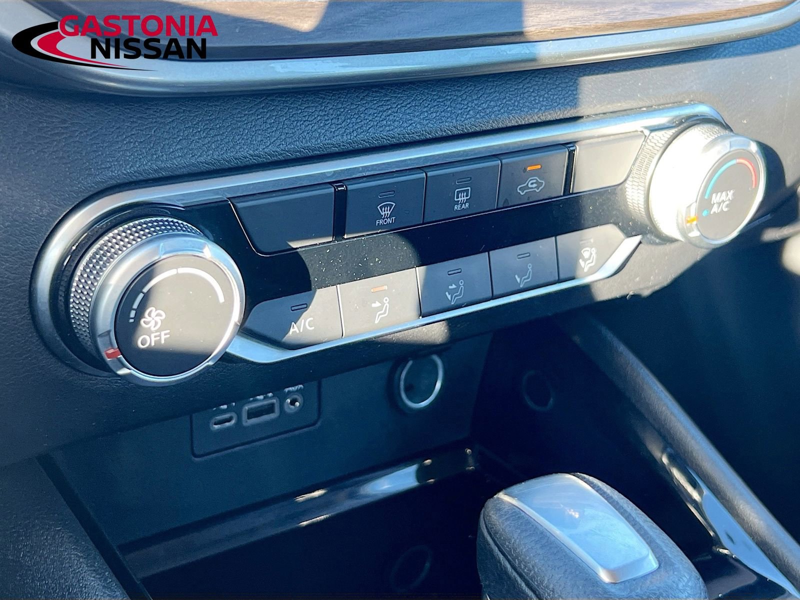 Used 2024 Nissan Altima 2.5 SV image 19