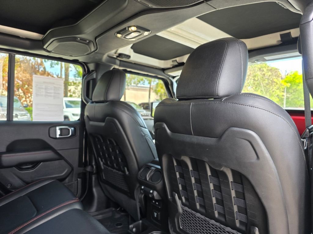 Used 2023 Jeep Gladiator Rubicon w/ LED Lighting Group AWD/4WD image 12