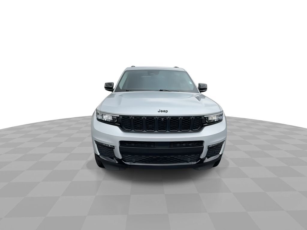 Used 2023 Jeep Grand Cherokee L Limited w/ Luxury Tech Group II image 3