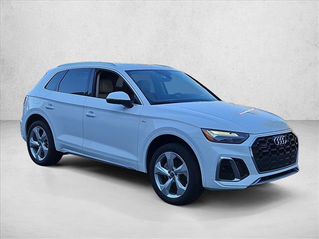 Used 2023 Audi Q5 2.0T Premium Plus w/ Premium Plus Package AWD/4WD image 3