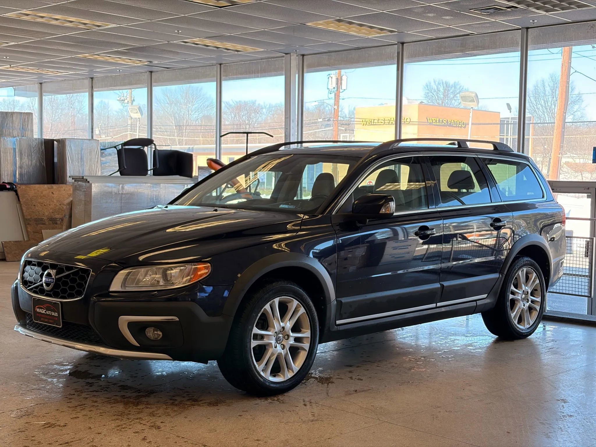 Used 2016 Volvo XC70 T5 Platinum w/ Protection Package AWD/4WD image 46