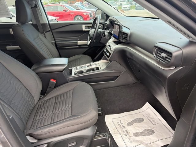 Used 2021 Ford Explorer XLT w/ Class III Trailer Tow Package AWD/4WD image 37