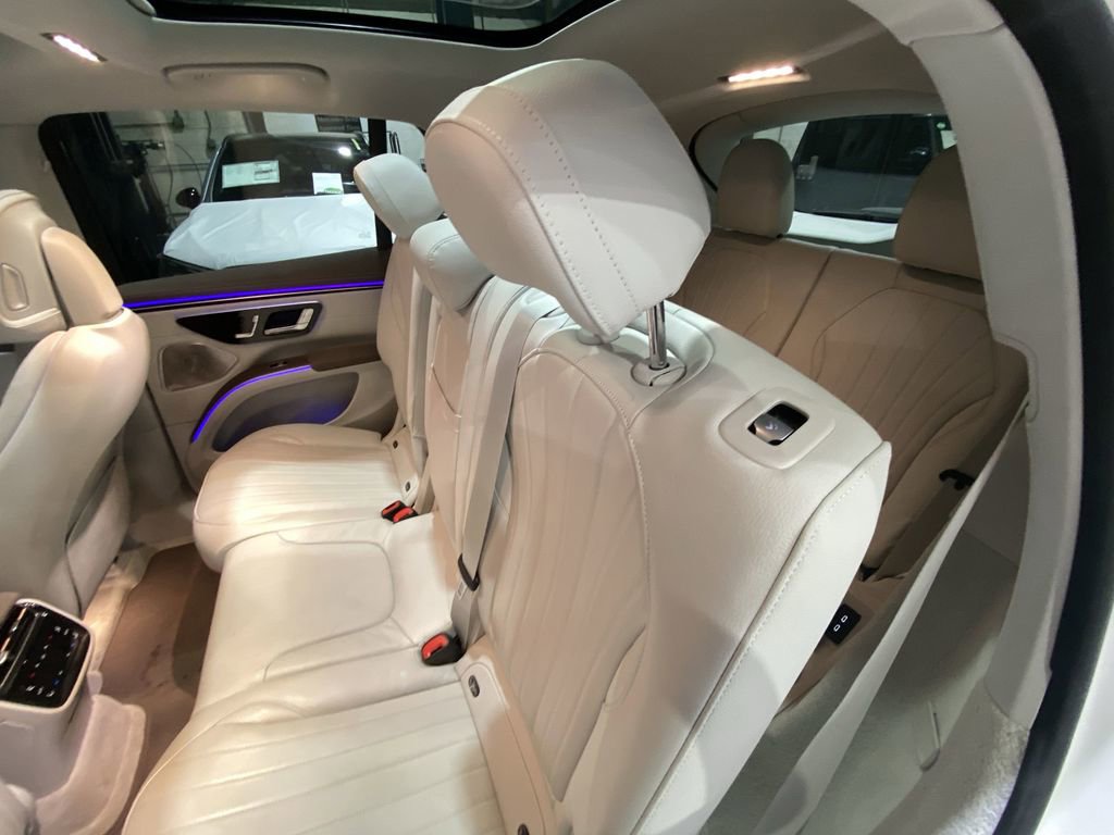 Used 2023 Mercedes-Benz EQS 580 4MATIC SUV image 5