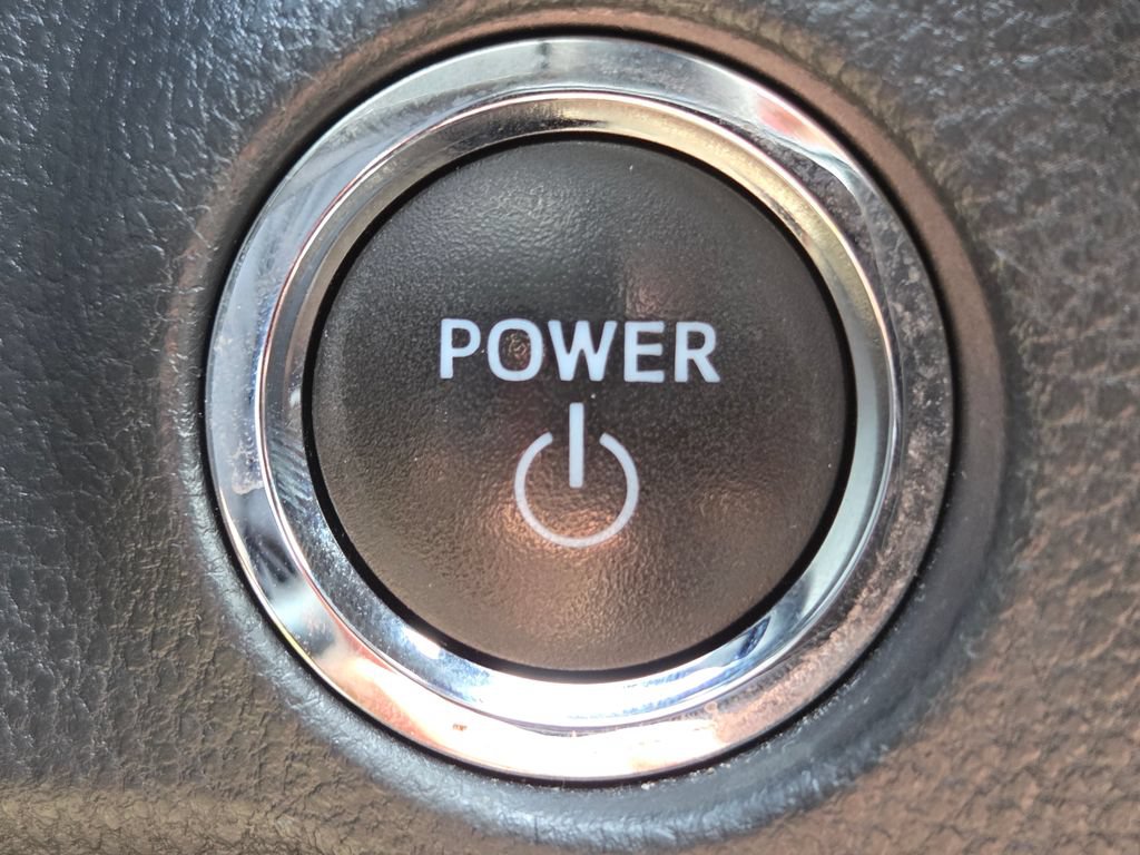 Used 2023 Toyota RAV4 XLE AWD/4WD image 35