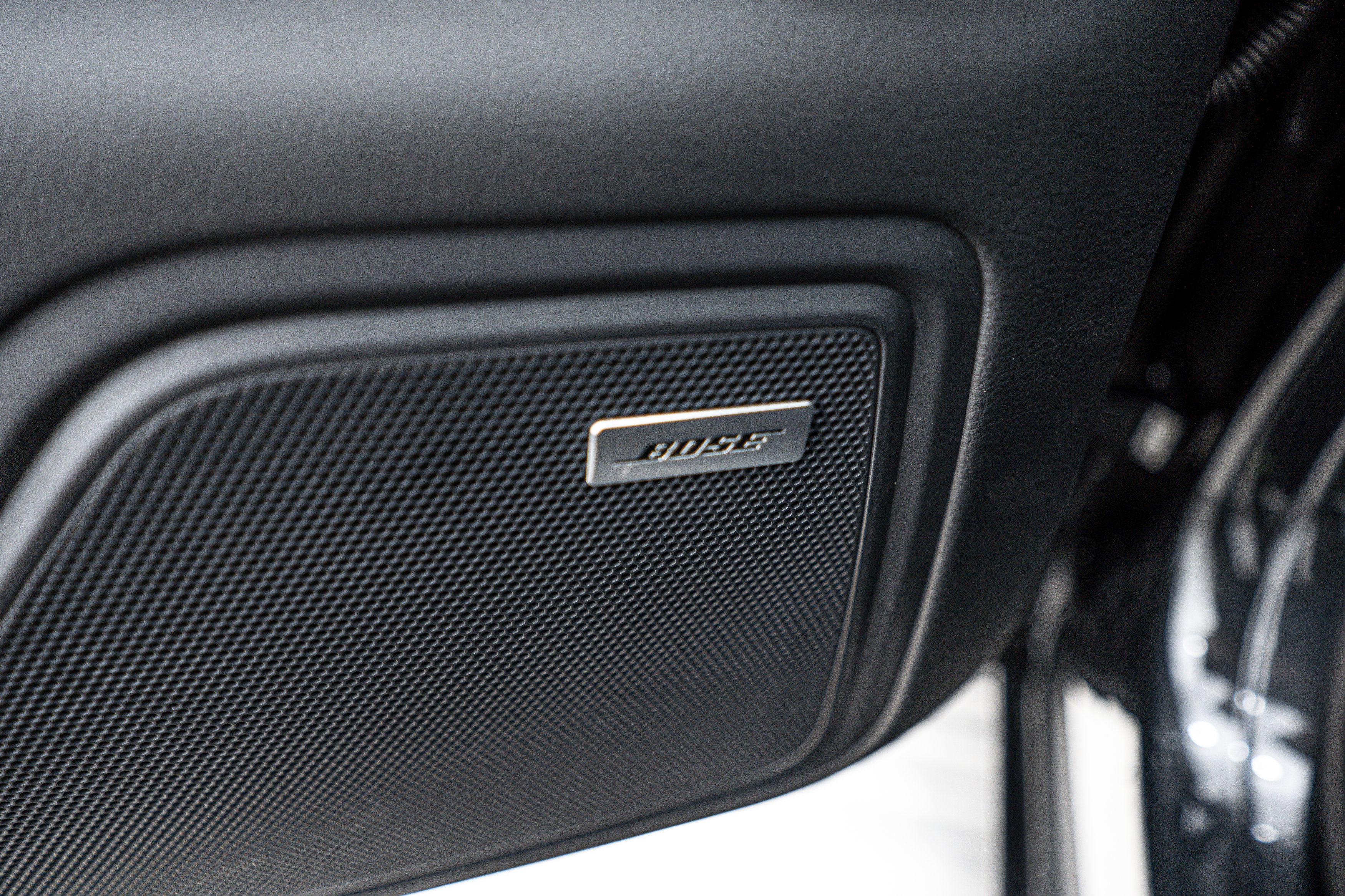 New 2025 Porsche Macan image 17