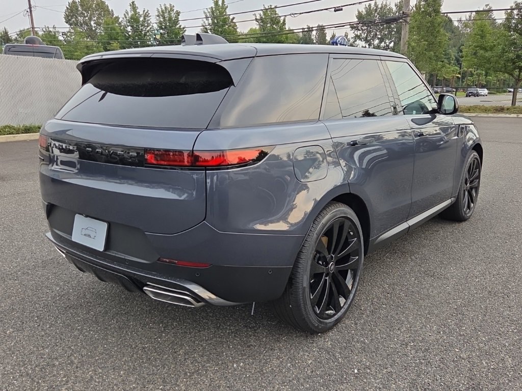 New 2025 Land Rover Range Rover Sport SE image 7