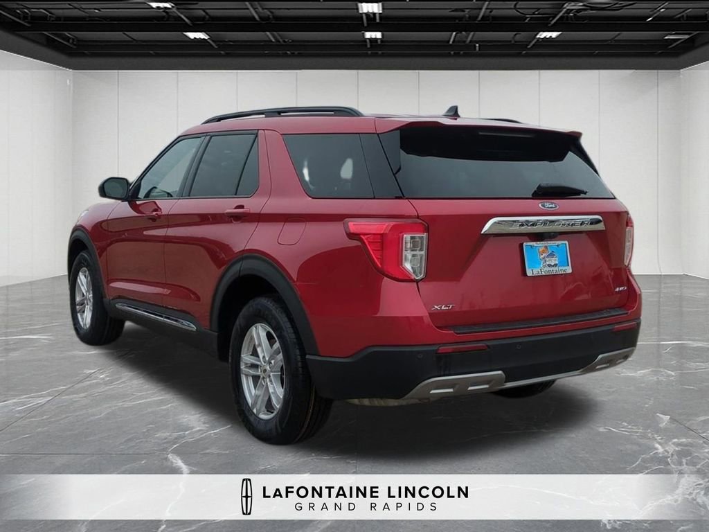 Used 2023 Ford Explorer XLT w/ Equipment Group 202A image 3