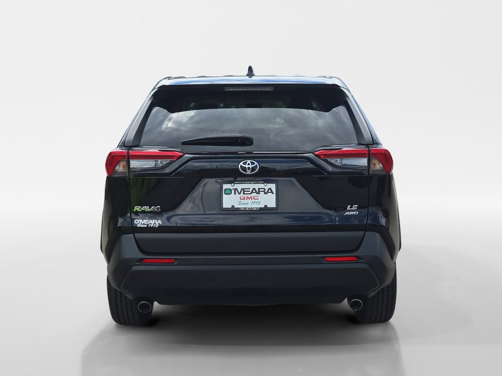 Used 2022 Toyota RAV4 LE AWD/4WD image 4