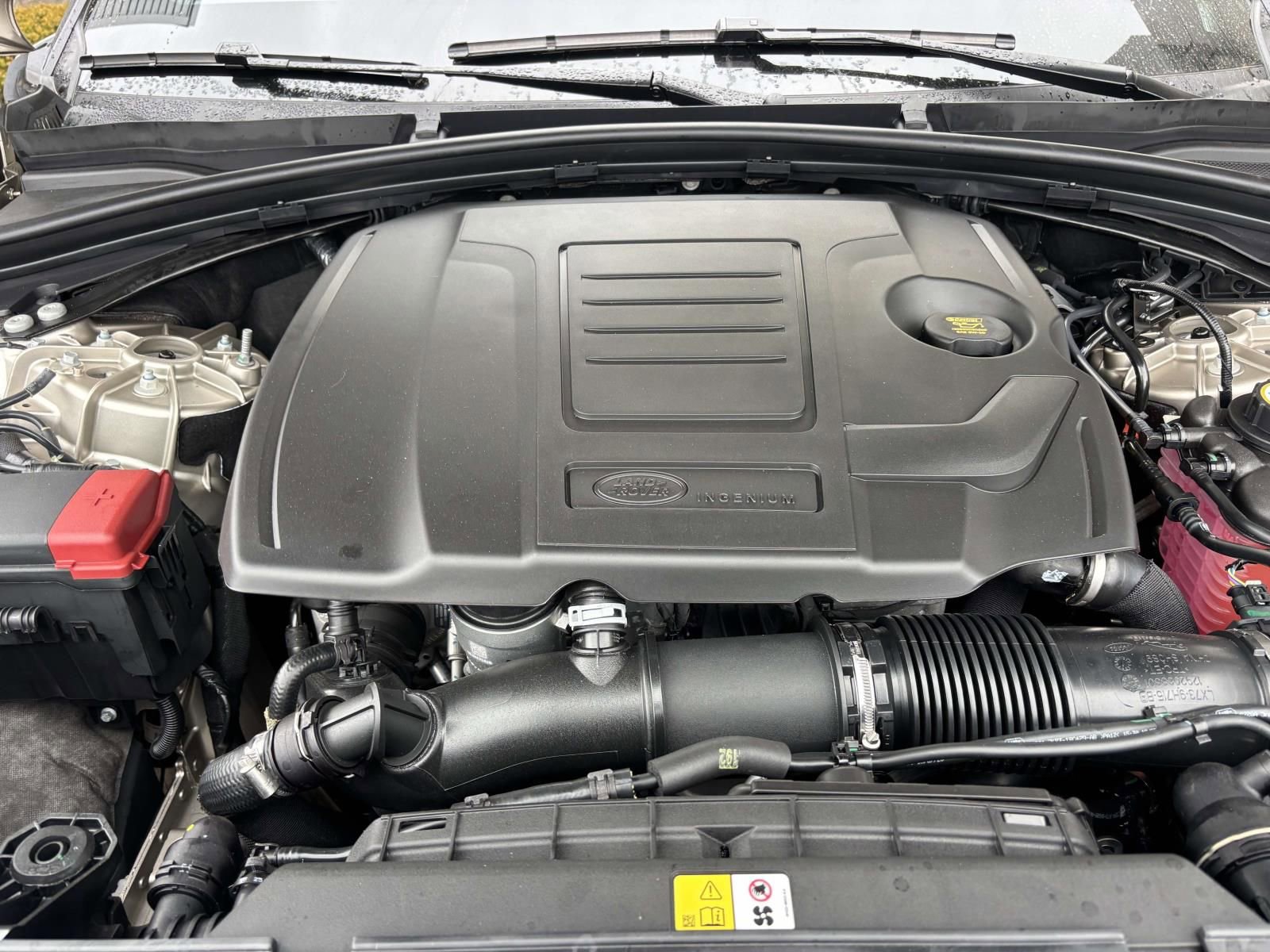 New 2026 Land Rover Range Rover Velar Dynamic SE image 28