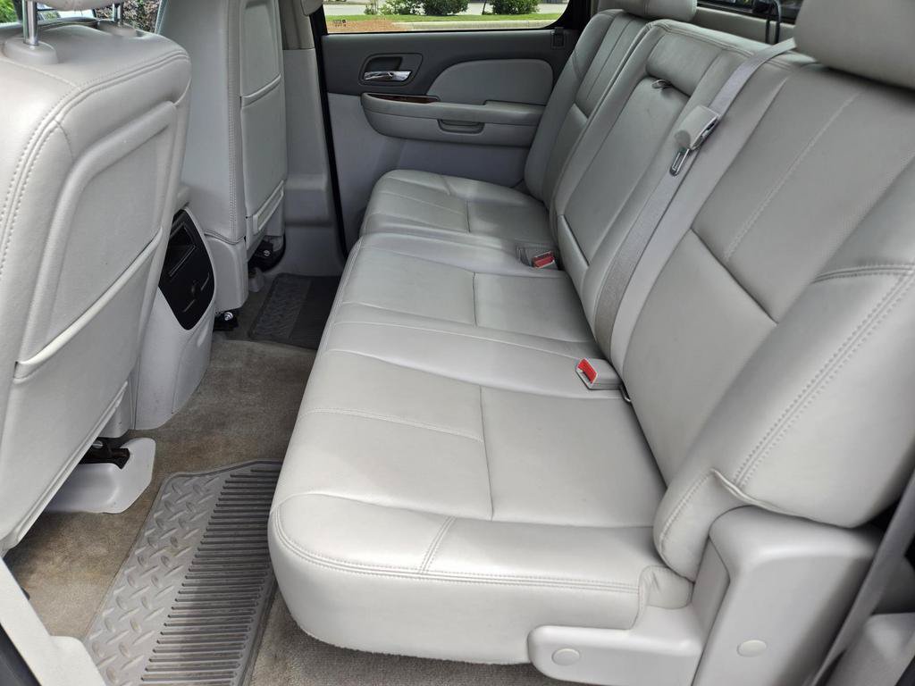 Used 2014 Chevrolet Silverado 2500 LTZ w/ LTZ Plus Package AWD/4WD image 15