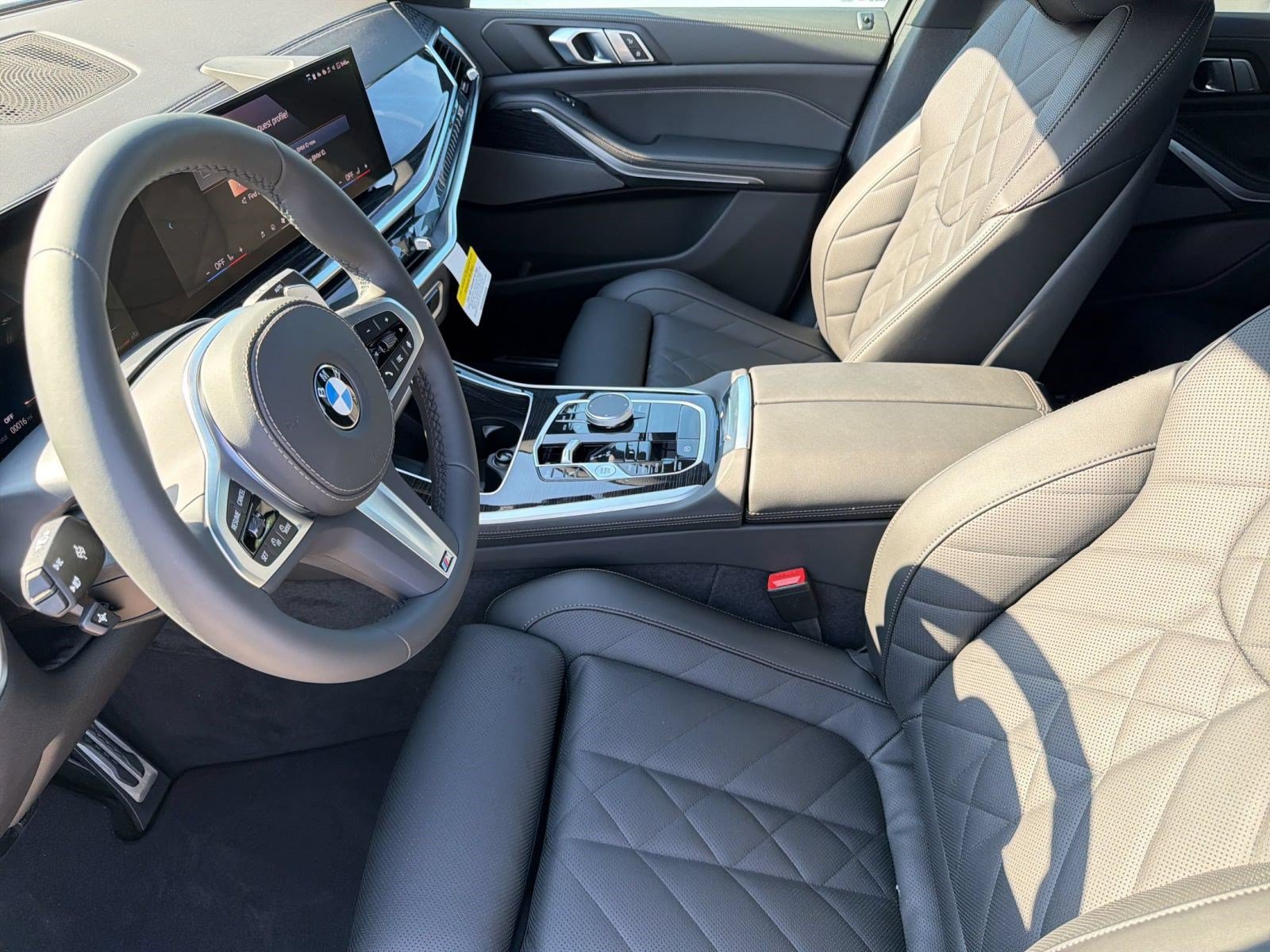 Used 2026 BMW X5 sDrive40i w/ M Sport Package RWD image 25