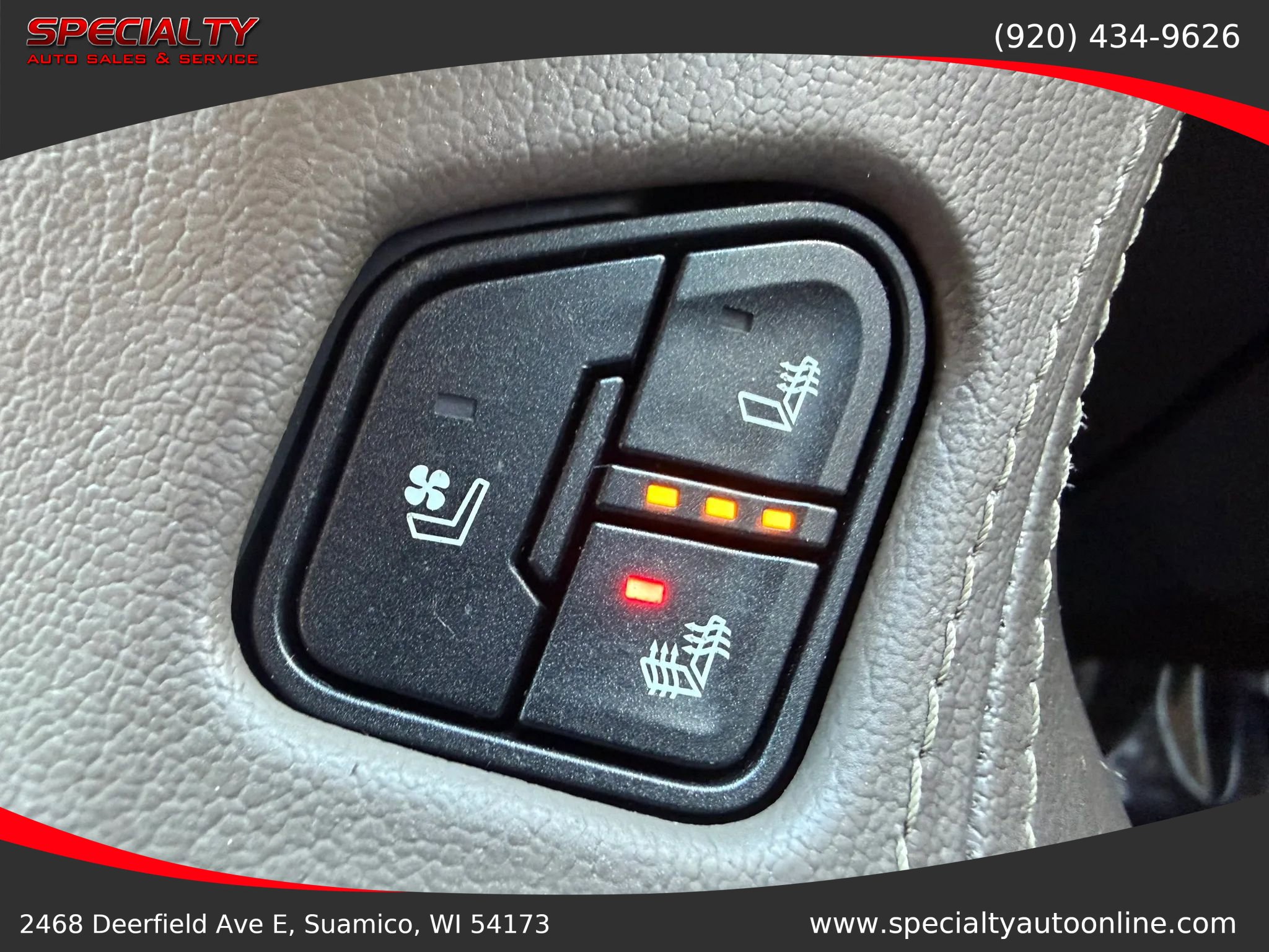 Used 2018 GMC Yukon Denali w/ Denali Ultimate Package AWD/4WD image 37
